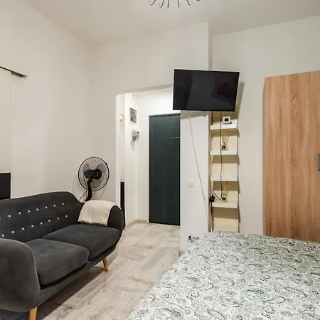 Guest - 3 Apartment