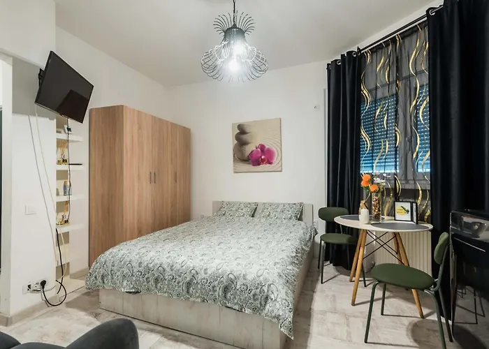 Guest - 3 Apartment